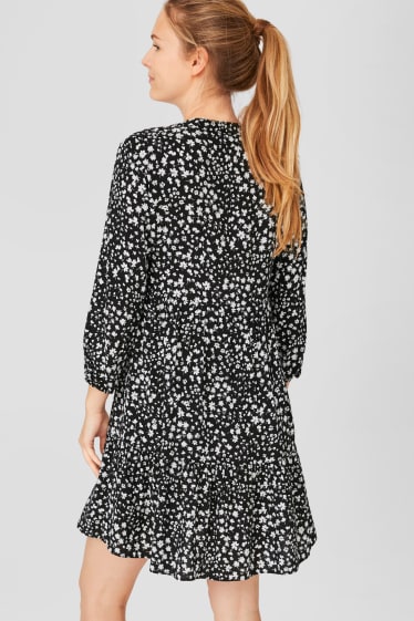 Women - Fit & flare dress - black / white