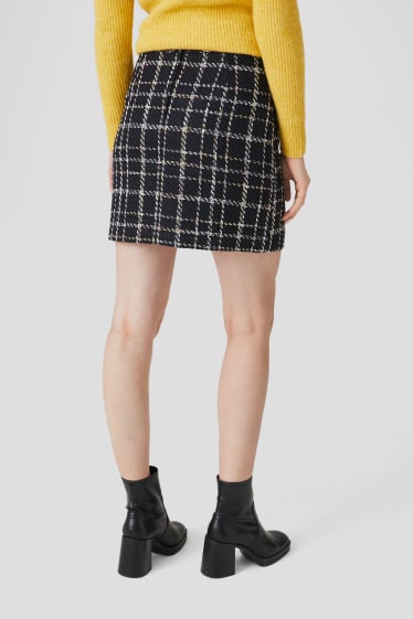 Women - Skirt - check - black