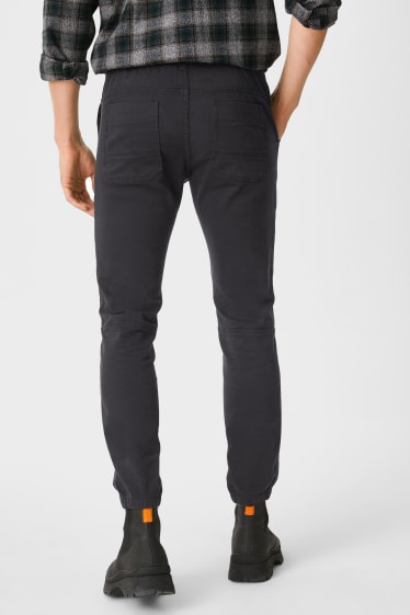 Herren - Hose - Tapered Fit - schwarz