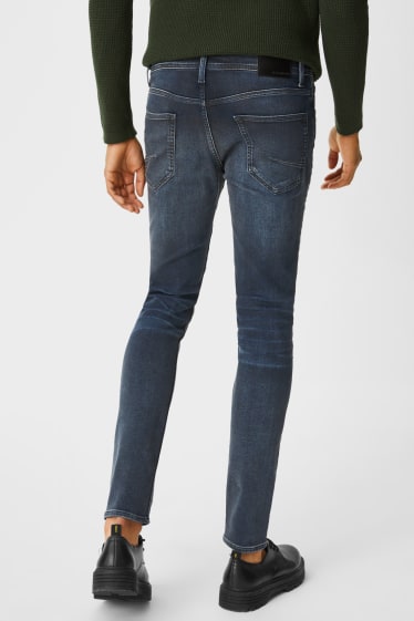 Mężczyźni - CLOCKHOUSE - skinny jeans - dżinsy w dresowym stylu - dżins-ciemnoniebieski