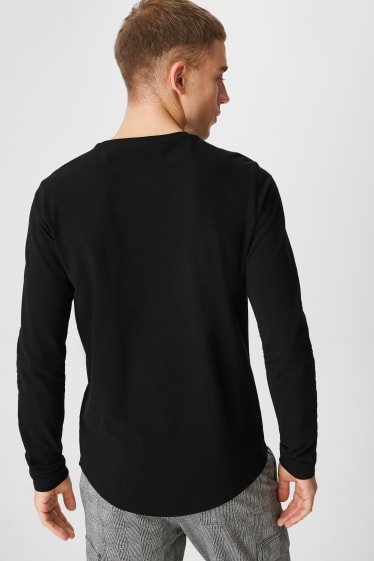 Mężczyźni - CLOCKHOUSE - koszulka z długim rękawem - czarny