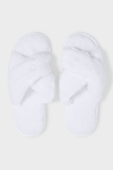 Teens & young adults - CLOCKHOUSE - faux fur slippers - white