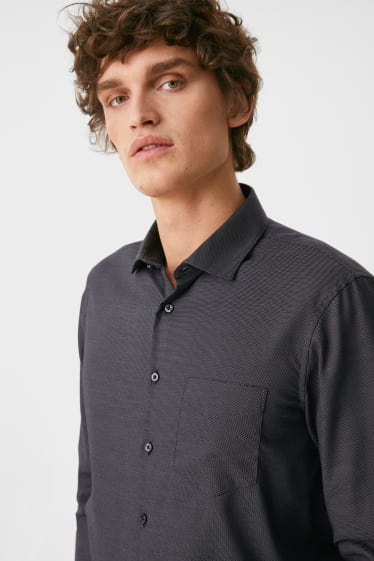 Men - Business shirt - regular fit - cutaway collar - black / white