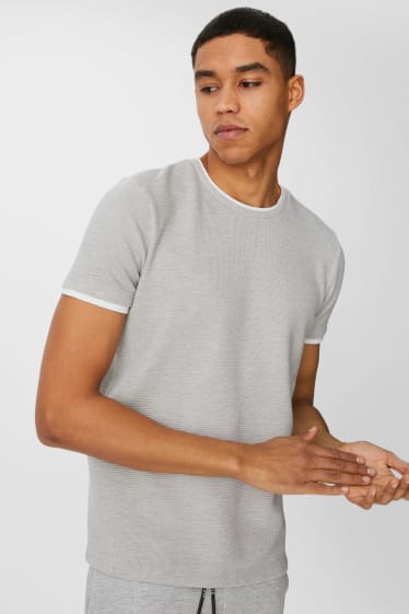 Jóvenes - CLOCKHOUSE - camiseta - look 2 en 1 - gris-marrón