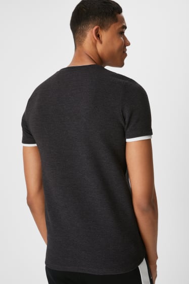 Hommes - CLOCKHOUSE - T-shirt - look 2-en-1 - noir