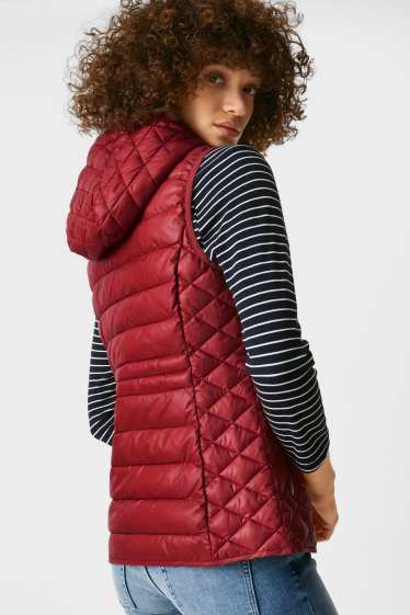 Women - Quilted gilet with hood - dark red