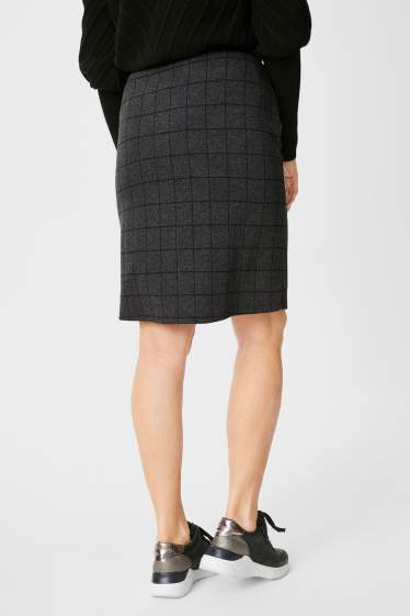 Women - Skirt - check - gray / black