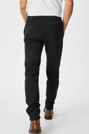 Herren - Hose - Tapered Fit - schwarz