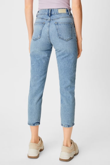 Jóvenes - CLOCKHOUSE - mom jeans - vaqueros - azul claro