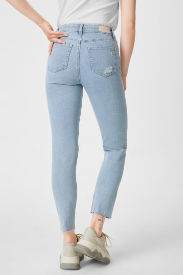 Nastolatki - CLOCKHOUSE - slim jeans - dżins-jasnoniebieski