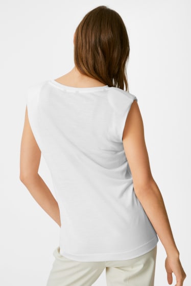 Kobiety - Top z lyocellu z poduszkami na ramionach - kremowy