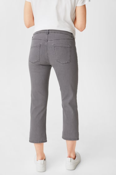 Women - Maternity capri jeans - denim-light gray