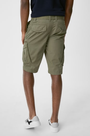 Men - Cargo bermuda shorts with belt - green
