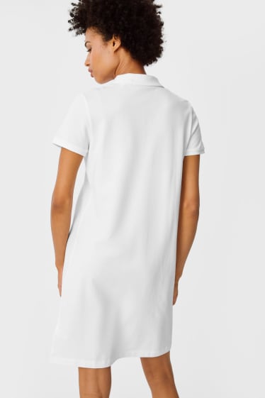 Women - Basic dress - white
