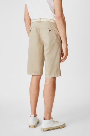 Hombre - CLOCKHOUSE - Shorts con cinturón - beis
