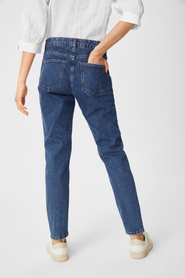 Kobiety - Premium straight tapered jeans - dżins-niebieski