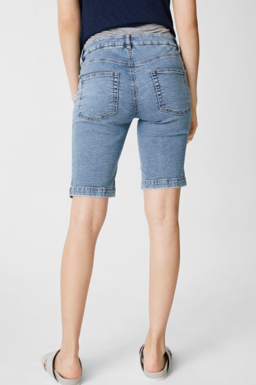 Women - Maternity jeans - denim bermudas - denim-light blue