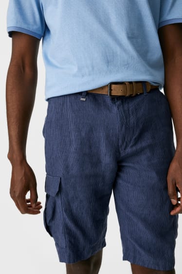 Men - Linen cargo bermudas with belt - dark blue