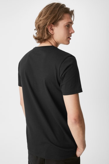 Men - CLOCKHOUSE - T-shirt - PRIDE - black