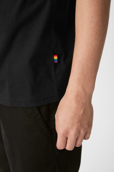 Men - CLOCKHOUSE - T-shirt - PRIDE - black