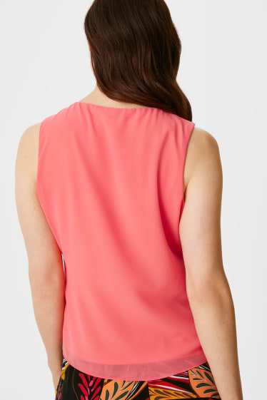 Donna - Blusa smanicata di chiffon - corallo