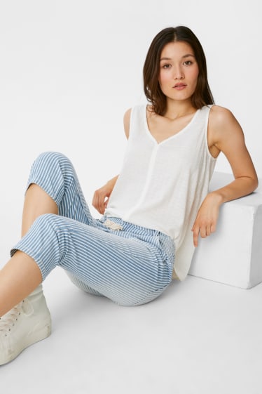 Women - Set - capri jeans and key fob - 2 piece - blue / white