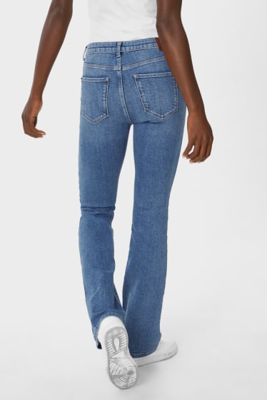 Kobiety - Bootcut jeans - dżins-niebieski