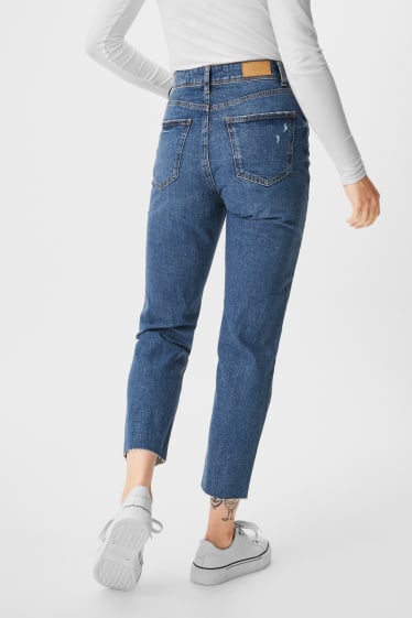 Jóvenes - CLOCKHOUSE - mom jeans - vaqueros - azul