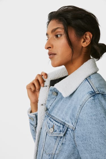 Women - Denim jacket with faux fur trim - blue denim