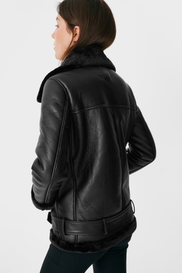 Dámské - CLOCKHOUSE - motorkářská bunda s límcem z umělé kožešiny - s výplní - černá