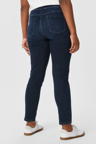 Kobiety - Slim jeans - śrendi stan - dżins-ciemnoniebieski