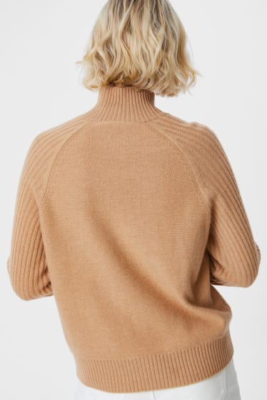 Women - Cashmere jumper - havanna