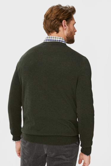 Uomo - Pullover in maglia fine e camicia - regular fit - button down - verde scuro