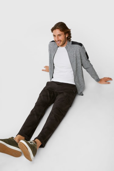 Hombre - Pantalón cargo - tapered fit - espresso