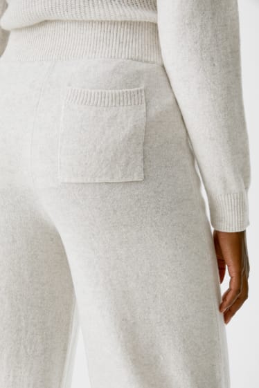 Women - Cashmere culottes - white-melange