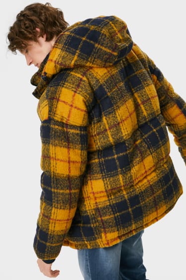 Men - CLOCKHOUSE - quilted jacket with hood - check - yellow