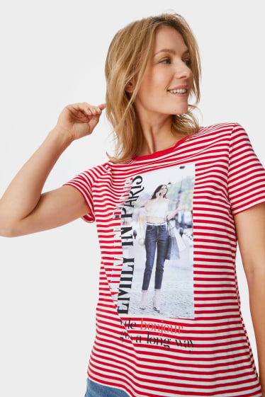 Kobiety - T-shirt - efekt połysku - w paski - Emily in Paris - biały / czerwony