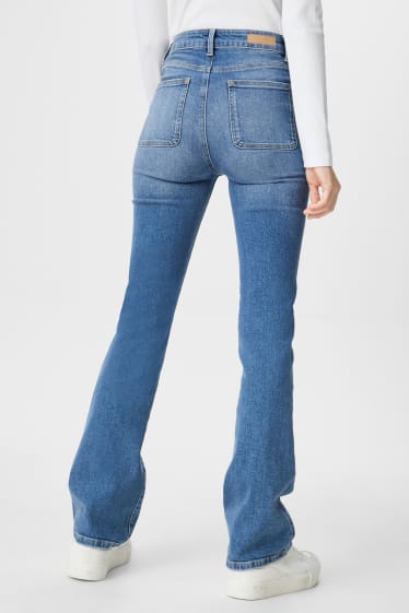 Dámské - CLOCKHOUSE - flare jeans - džíny - světle modré