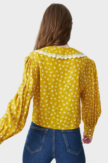 Kobiety - CLOCKHOUSE - bluzka z supłem - w kwiatki - żółty