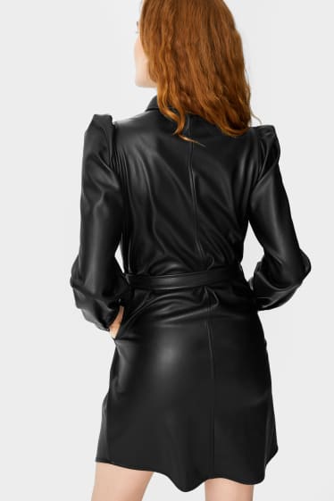 Femmes - Robe fourreau - similicuir - noir