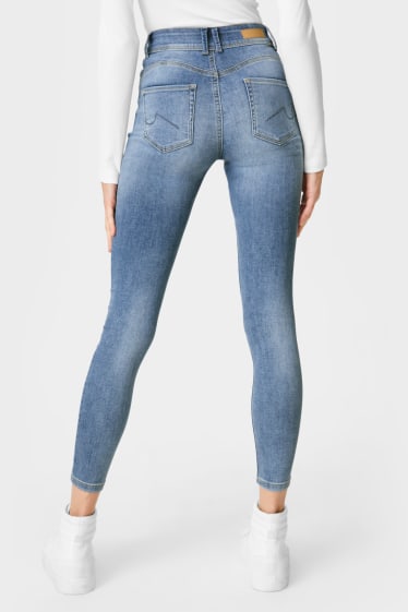 Dames - CLOCKHOUSE - skinny jeans - push-up effect - jeanslichtblauw