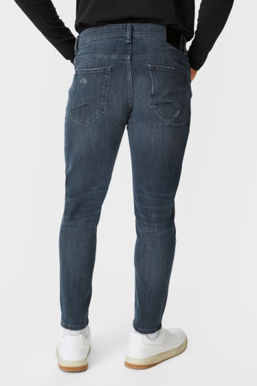 Hombre - CLOCKHOUSE - carrot jeans - vaqueros - azul