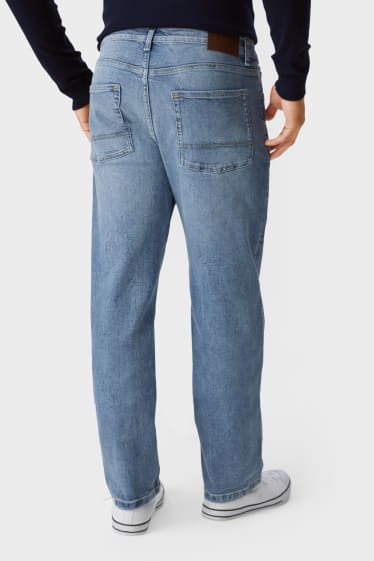 Teens & Twens - CLOCKHOUSE - Straight Jeans - jeans-hellblau