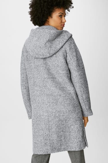 Dámské - Buklé kabát s kapucí - světle šedá-žíhaná