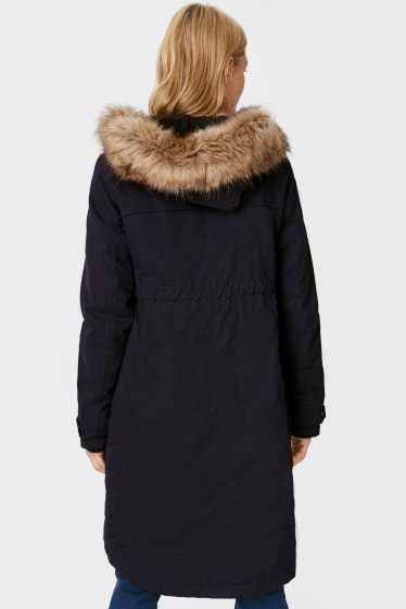 Femmes - Parka de grossesse à capuche, garniture en imitation fourrure et empiècement porte-bébé amovible. - bleu foncé