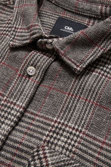 Hommes - CLOCKHOUSE - chemise en flanelle - regular fit - col kent - à carreaux - gris