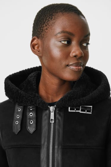 Femei - Jachetă cu glugă - imitație de piele întoarsă - negru