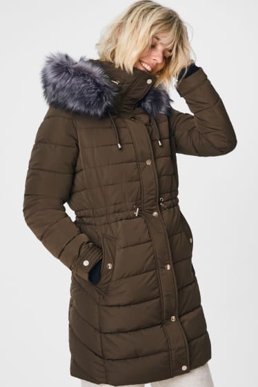 Dámské - Prošívaný kabát s kapucí a límcem z umělé kožešiny - khaki