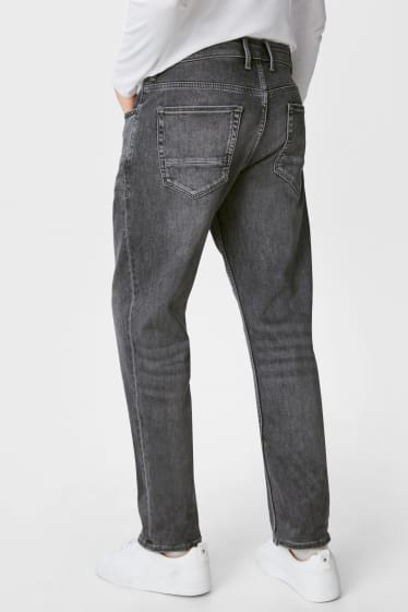 Hommes - Jean coupe droite - jean chaud - jean gris