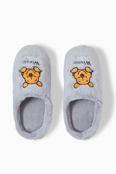 Women - Faux fur slippers - Winnie the Pooh - light gray